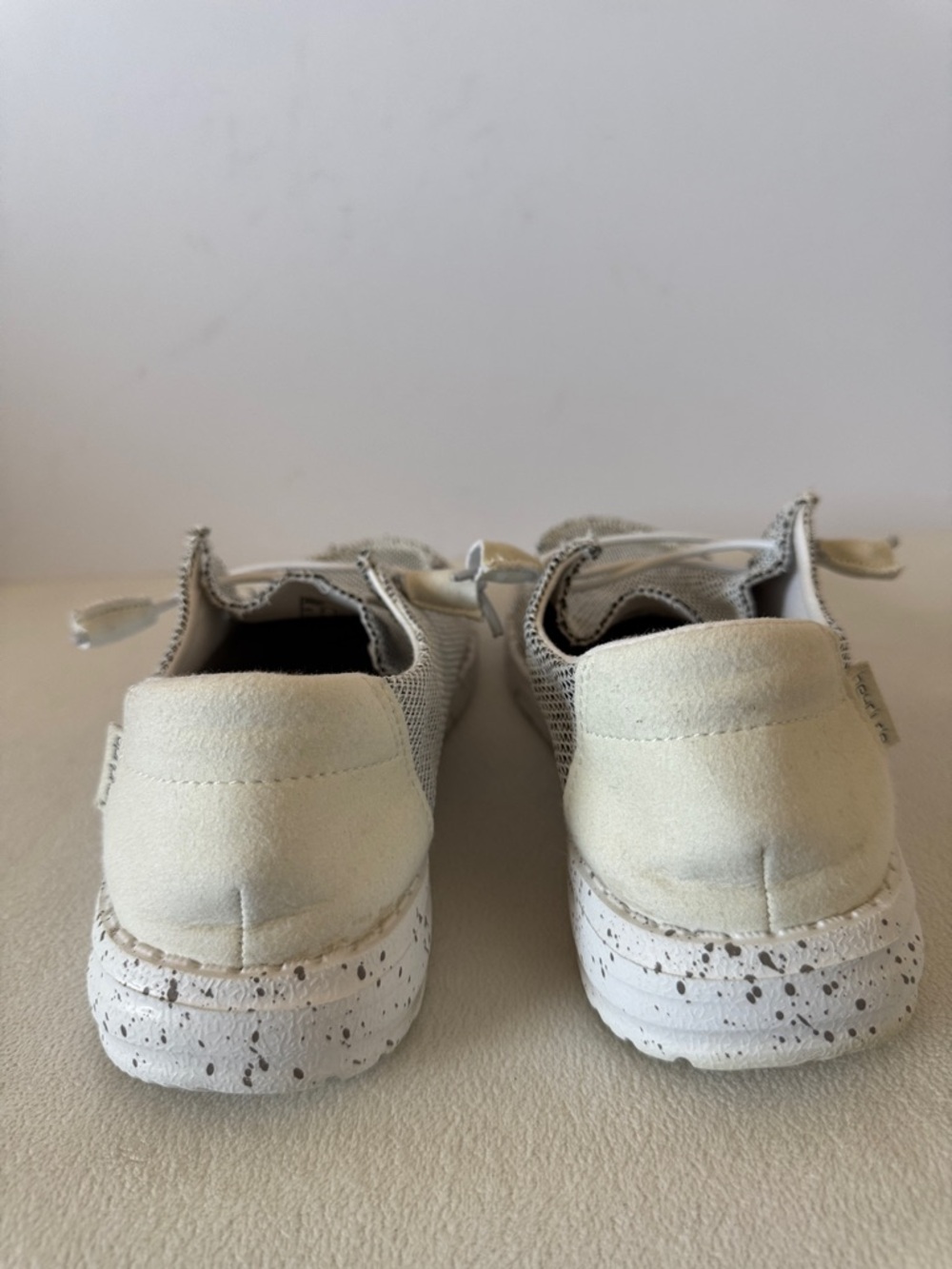 Hey Dude slip on shoes - Picture 4 of 8